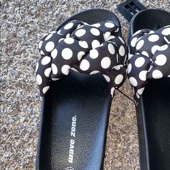 Amazon Black and White Polka Dot Sandals - Picture 3 of 3